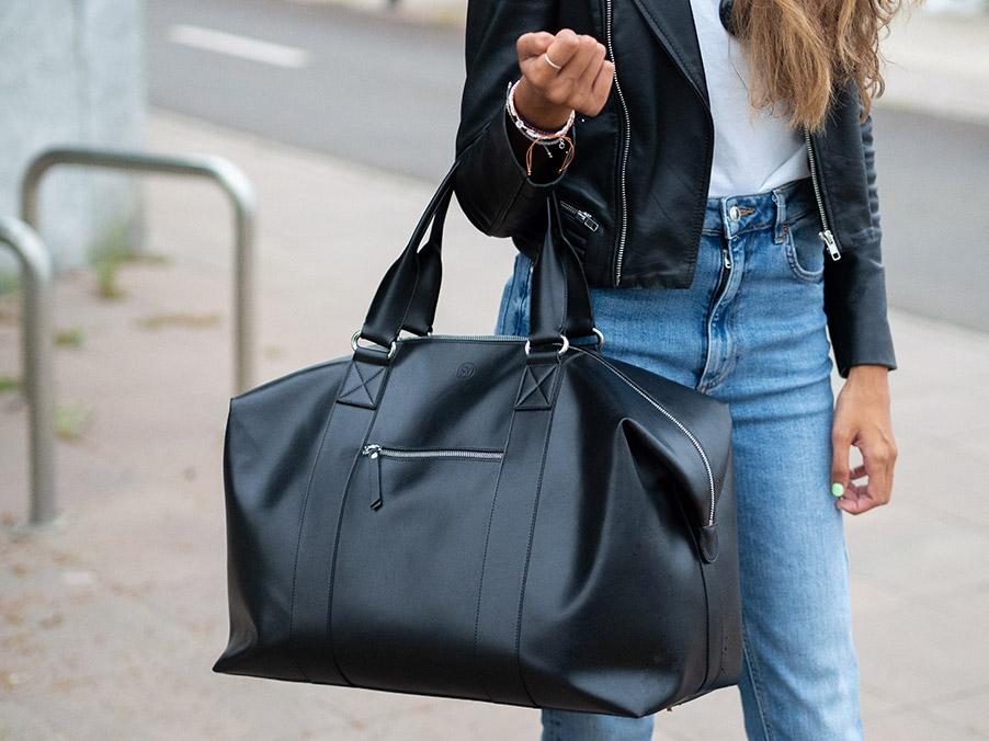 Apple Weekender Black