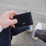 Cargar imagen en el visor de la galería, Noosa Card Holder - Black
